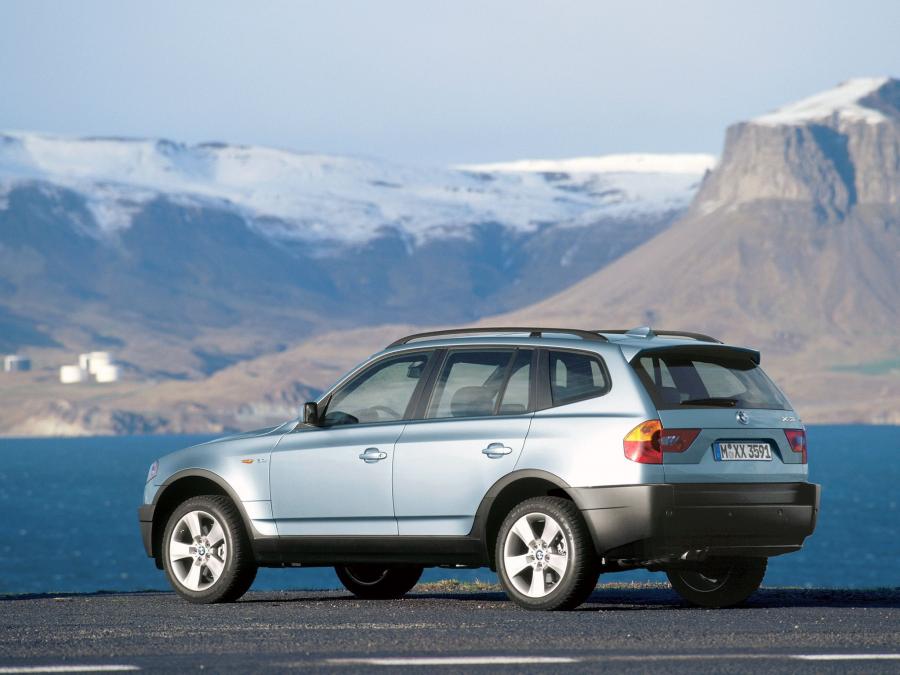  BMW X3 3.0i 2003 года  (фото 7 из 16)
